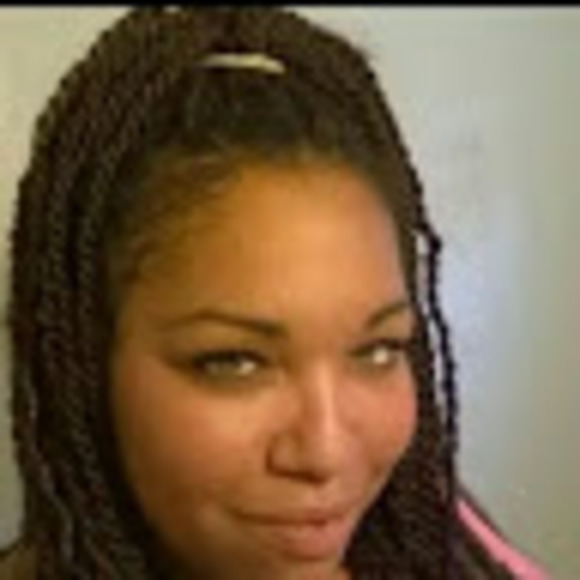 Meet your Posher, Olivia - Picture 1 of 1